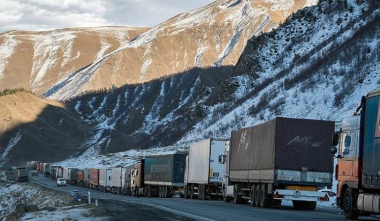 Ларс закрыт для всех видов транспорта: МВД сообщило о ситуации на дорогах Армении