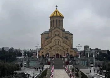 Մոսկվան տիեզերական պատրիարքին մեղադրում է վրացական եկեղեցու առաջնորդի ընտրություններին միջամտելու մեջ