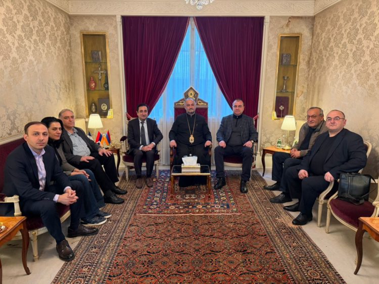 Արցախի ԱԺ նախագահը և ՀԱԵ Ֆրանսիայի թեմի առաջնորդը կարևորել են Արցախի ժողովրդի իրավունքների ուղղությամբ աշխատանքները