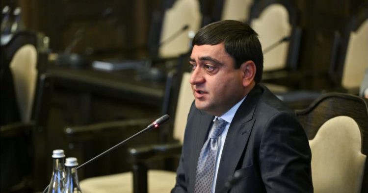 СМИ узнали о предвыборном давлении губернатора Армавирской области на образовательные учреждения