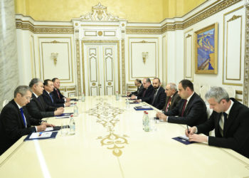Փաշինյանը և Կոշերբաևը քննարկել են տարածաշրջանում հաղորդակցության ուղիների ապաշրջափակման հարցը