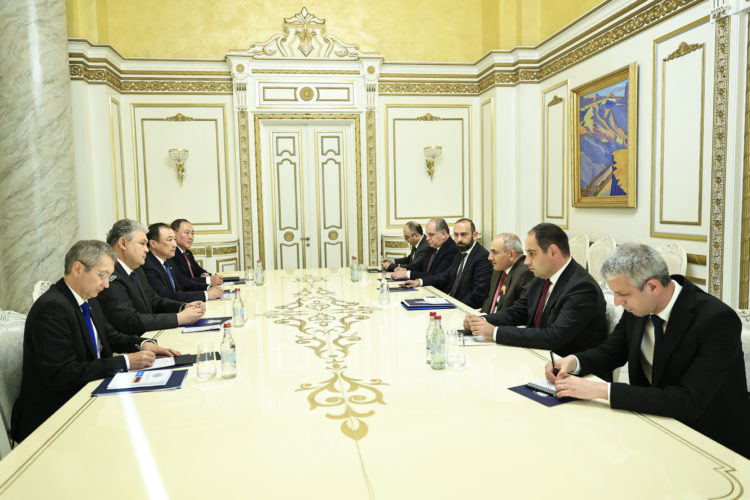 Փաշինյանը և Կոշերբաևը քննարկել են տարածաշրջանում հաղորդակցության ուղիների ապաշրջափակման հարցը