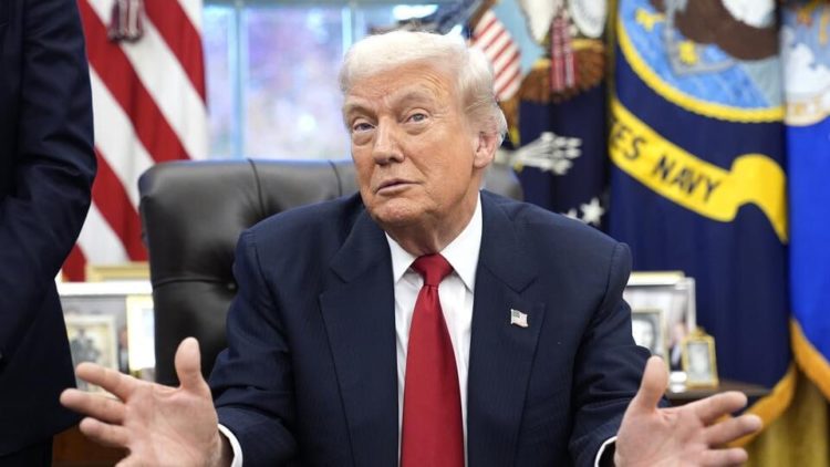 Трамп заявил о намерении пересмотреть участие США в НАТО