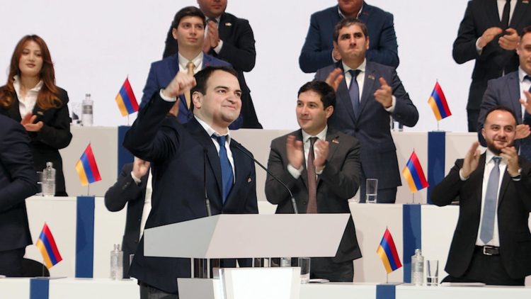 СМИ: власти готовят иск об отмене регистрации партии «Сильная Армения»