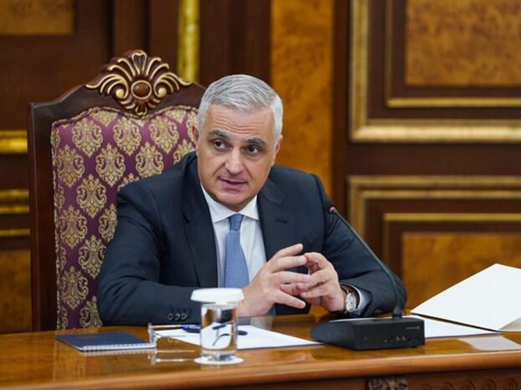 Мгер Григорян заявил о намерении Армении продолжать работу в ЕАЭС