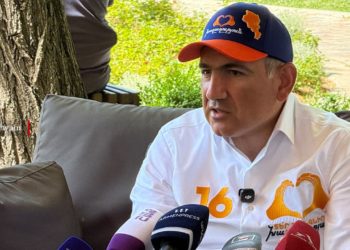 Փաշինյանը մեկնաբանել է ՔՊ-ի քարոզարշավին դպրոցականների մասնակցությունը