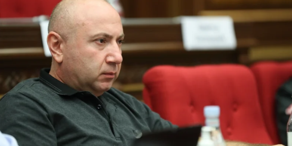 Сотрудники СНБ пришли в офис Теваняна после обвинений в разглашении данных
