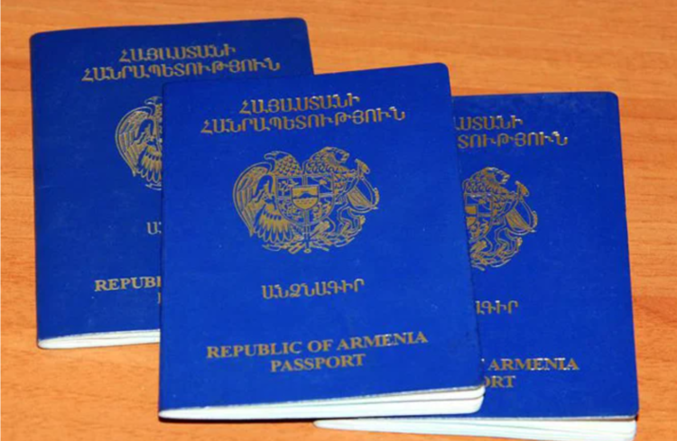 Անձնագիր ստանալու համար արցախցիները հավաստիացնում են ՔՊ-ին իրենց աջակցությունը. ԶԼՄ