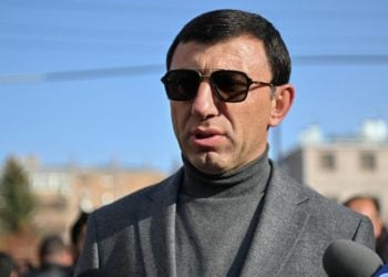 Թալինի քաղաքապետը վիճել է Արցախից տեղահանված կնոջ հետ