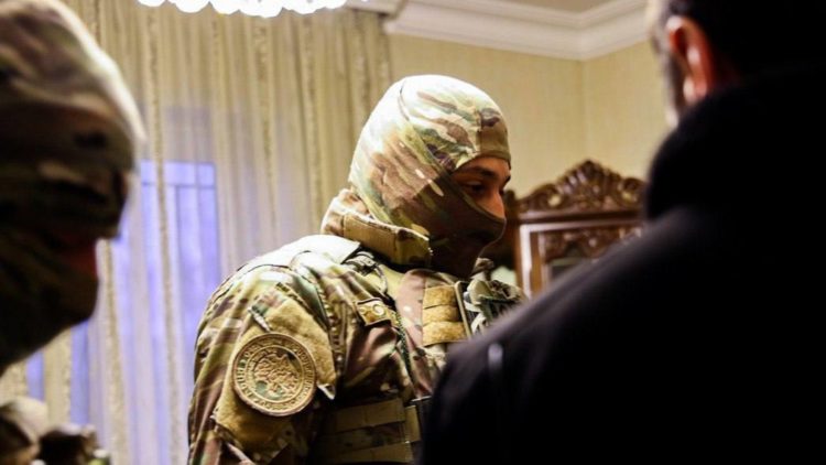 СМИ сообщили о распоряжении властей провести массовые задержания оппозиции в Армении