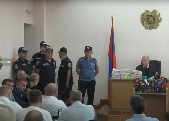 Архиепископа Баграта Галстаняна перевели из-под стражи под домашний арест