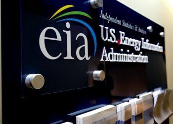 Минэнерго США: закрытие Ормузского пролива привело к сокращению мировых запасов нефти