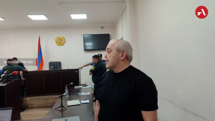 Суд заменил арест Артура Аванесяна домашним арестом