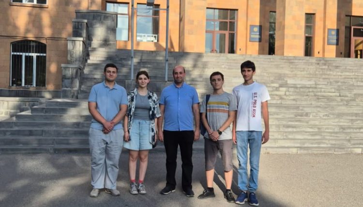 Армянские школьники завоевали четыре медали на международной олимпиаде по географии