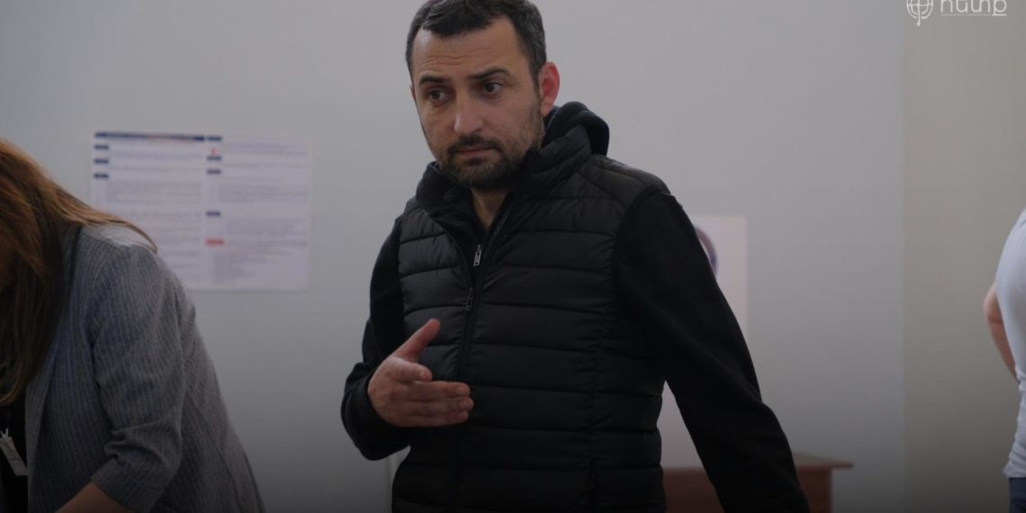 Արթուր Օսիպյանը քվեարկել է «Նուբարաշեն» ՔԿՀ-ում․ ԶԼՄ