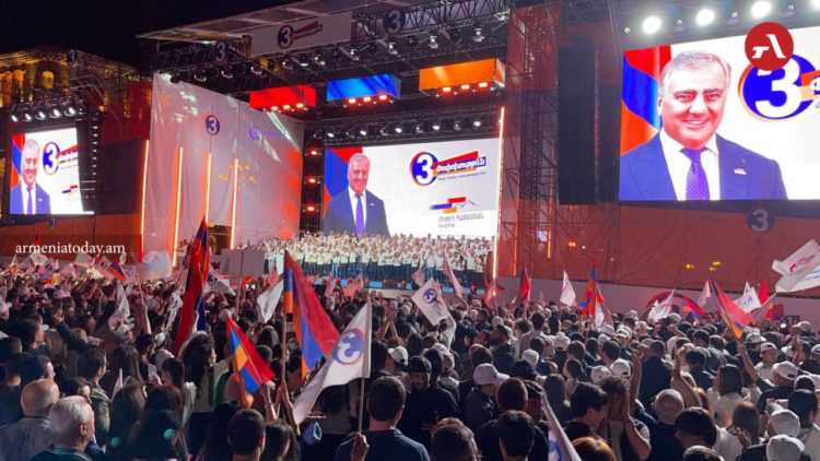 «Планы Пашиняна и Алиева потерпят крах»: «Сильная Армения» провела митинг в Ереване