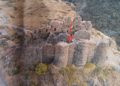 Археологи обнаружили в Амберде останки человека и редкую средневековую монету