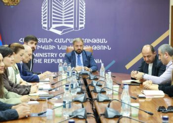 Ջերմոցատերերը կառավարությունից իրենց խնդիրների լուծման հստակ պատասխան չեն ստացել. ԶԼՄ
