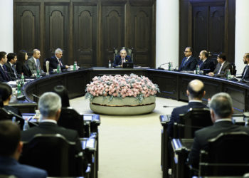 Կառավարությունն ԱԺ կուղարկի ծխախոտի և ալկոհոլի ակցիզային հարկը բարձրացնելու նախագիծը
