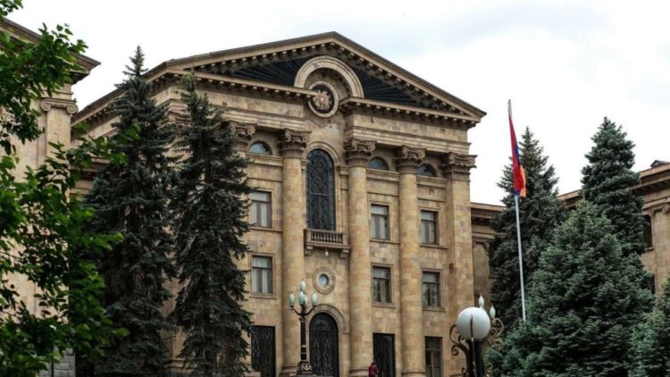 Ընդդիմությունը մինչև հունիսի 14-ը մանդատների հարցով վերջնական որոշում չի կայացնի. ԶԼՄ