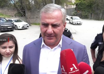 Суд вернул Самвелу Карапетяну паспорт для участия в выборах