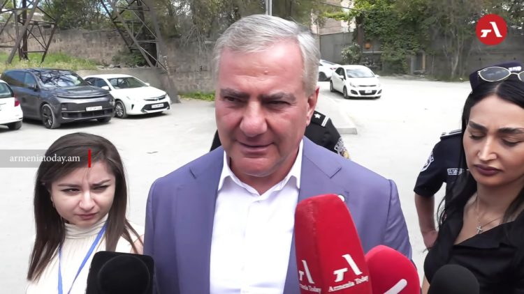 Суд вернул Самвелу Карапетяну паспорт для участия в выборах