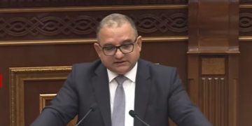 Արցախից տեղահանված 6444 ընտանիք բնակարան գնելու հավաստագիր է ստացել․ Խաչատրյան