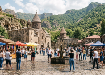Այսօր Վարդավառ է. եկեղեցին նշում է Քրիստոսի Պայծառակերպության տոնը
