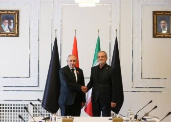 Իրան-Հայաստան կապերը պետք է զերծ մնան արտաքին միջամտությունից. Փեզեշքիան