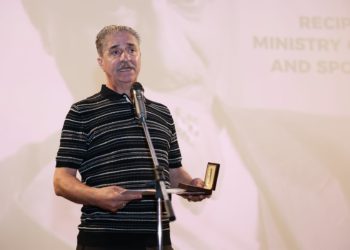 Симон Абкарян получил золотую медаль Минкультуры Армении
