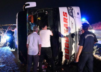 Более 70 человек пострадали в двух ДТП с пассажирскими автобусами в Турции