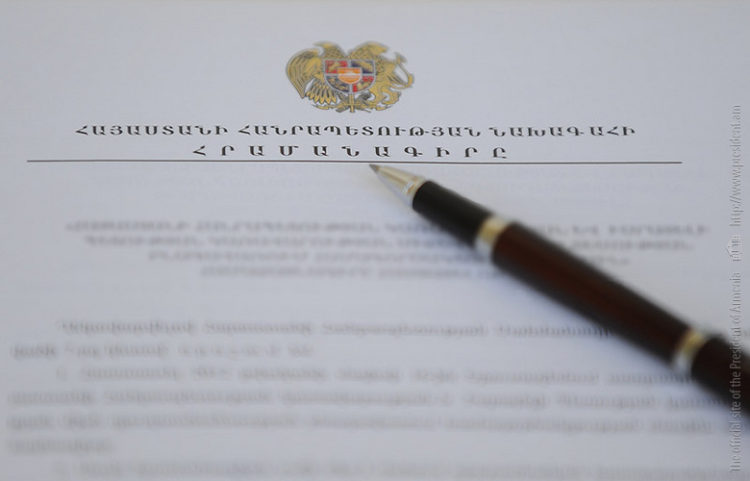 Президент Армении провел кадровые перестановки в командовании армии